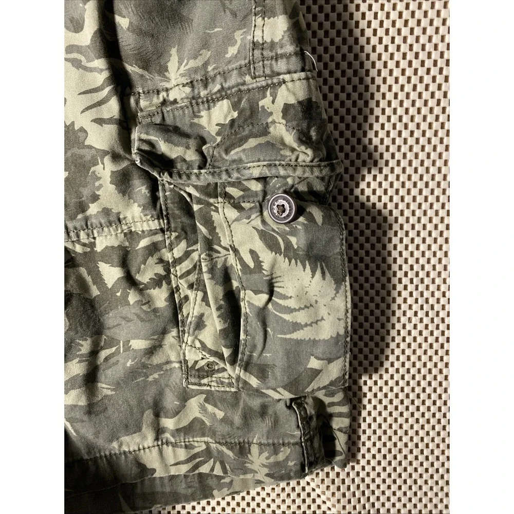 Urban Pipeline Mens Cargo Shorts 30 Waist 11" Inseam Green Floral Baggy Skater - Picture 3 of 5
